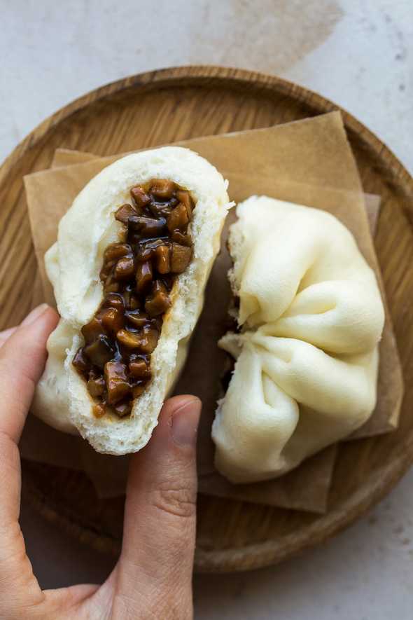 Bao (Steamed pork bun)